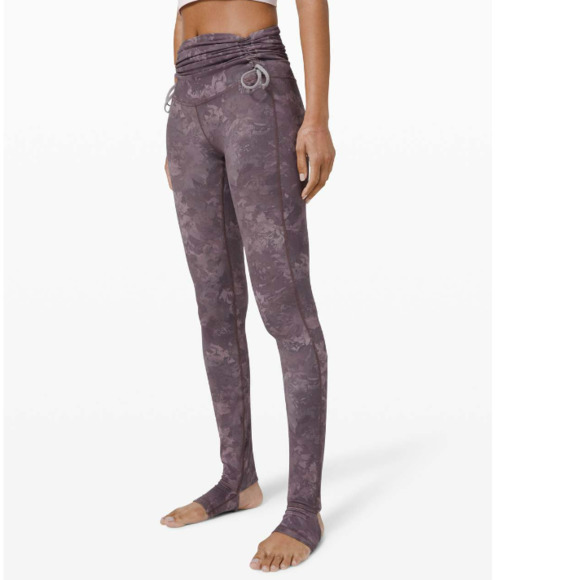Lululemon Hug your Core SHR Tight 28"
Rejuvenate Size 4 - Picture 2 of 4